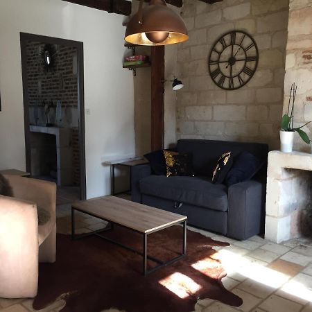 Appartement Dans Immeuble 15 Eme Siecles Vieux Тур Екстериор снимка