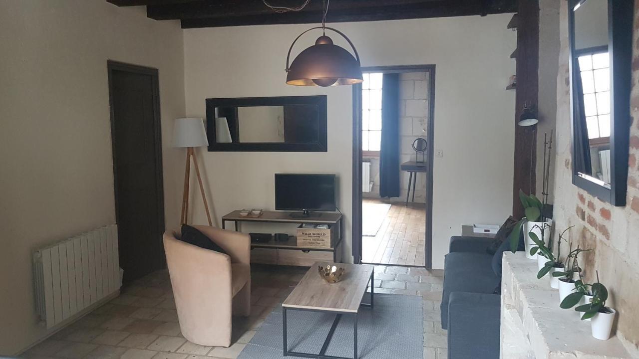 Appartement Dans Immeuble 15 Eme Siecles Vieux Тур Екстериор снимка